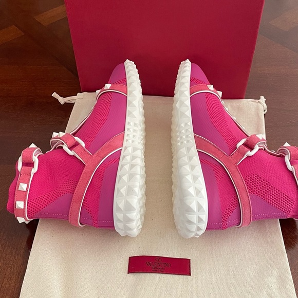 Valentino Garavani Rockstud High-top Sneakers In Pink - Picture 5 of 10
